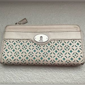 Fossil wallet
